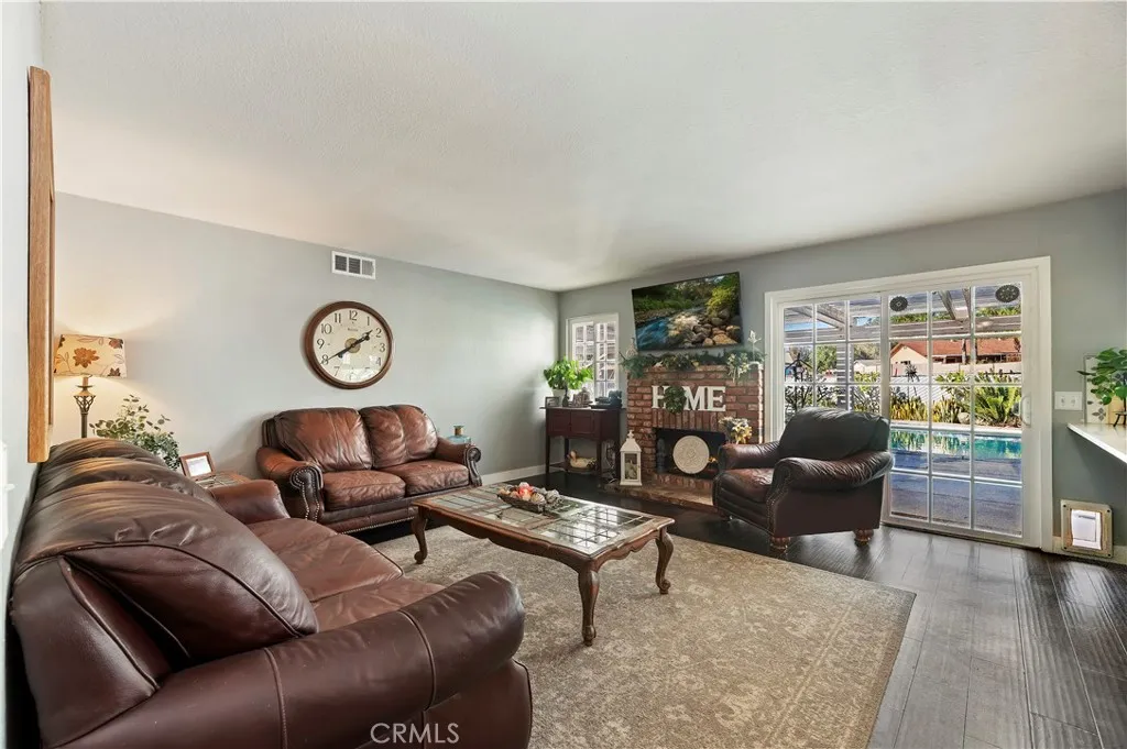 8310 Santiago, Jurupa Valley, California 92509 home-pic-10