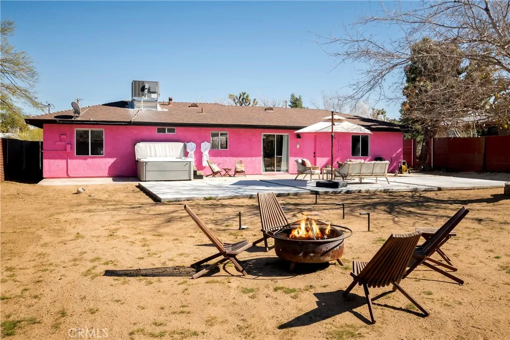 7566 Shawnee, Yucca Valley, California 92284 home-pic-22