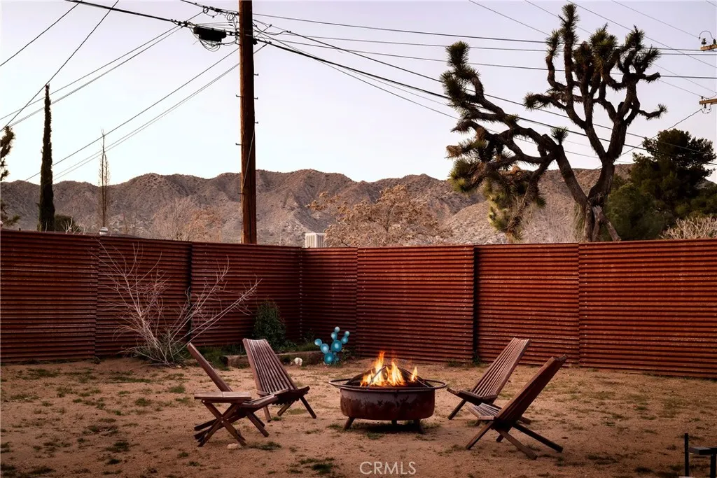 7566 Shawnee, Yucca Valley, California 92284 home-pic-27