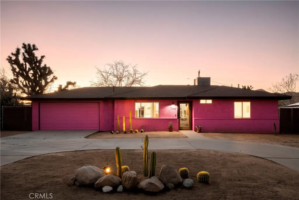 7566 Shawnee, Yucca Valley, California 92284 home-pic-1