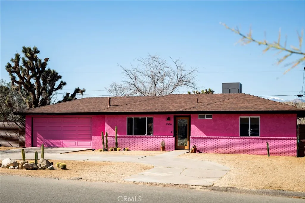 7566 Shawnee, Yucca Valley, California 92284 home-pic-6