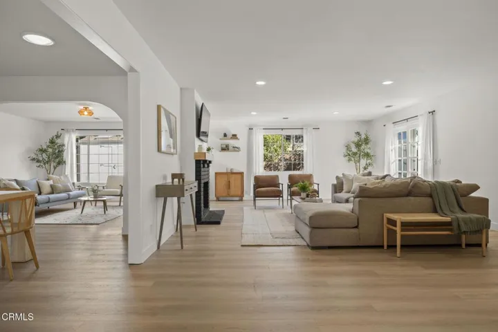 8-Living Room