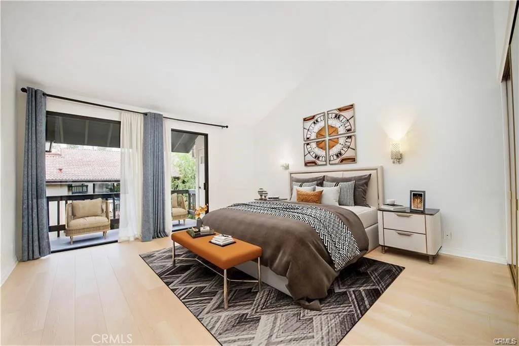 5711 Owensmouth Avenue 117, Woodland Hills, California 91367 home-pic-16
