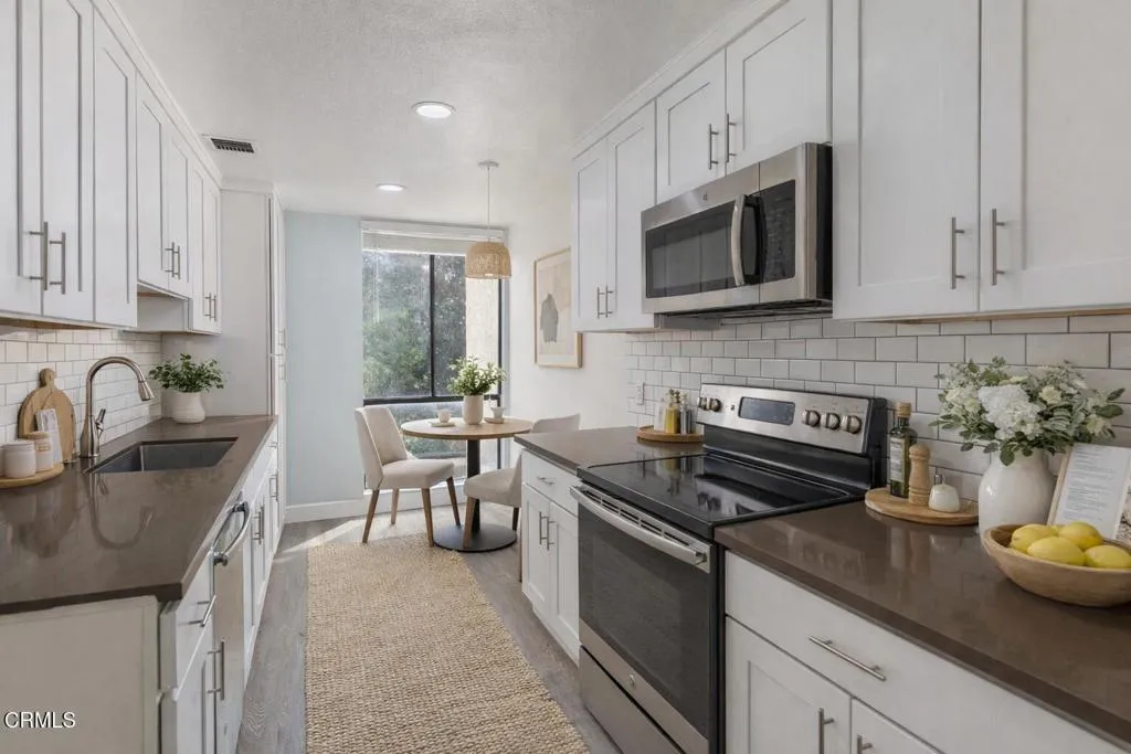 4041 Via Marisol 210, Los Angeles, California 90042 home-pic-3