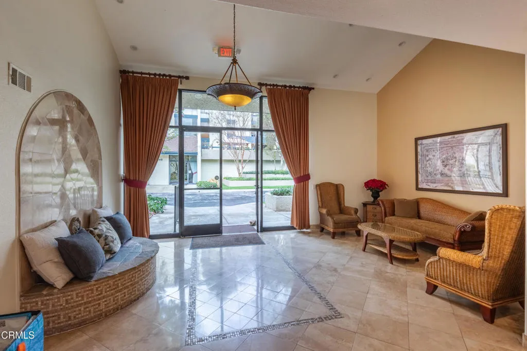 4041 Via Marisol 210, Los Angeles, California 90042 home-pic-30