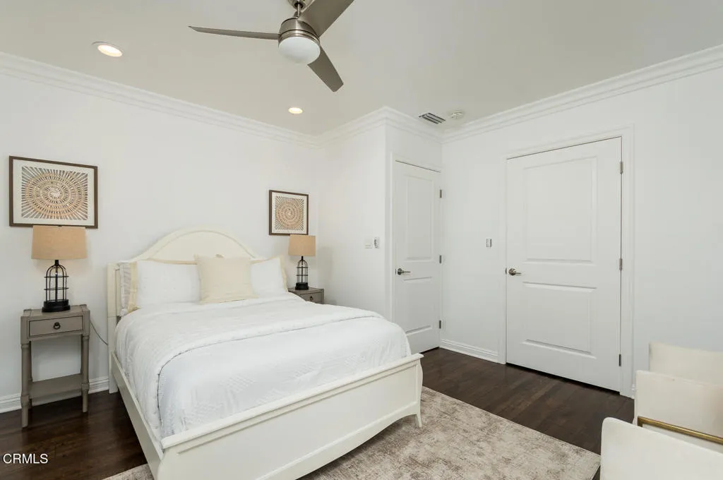 2042 Los Amigos Street, La Canada Flintridge, California 91011 home-pic-36