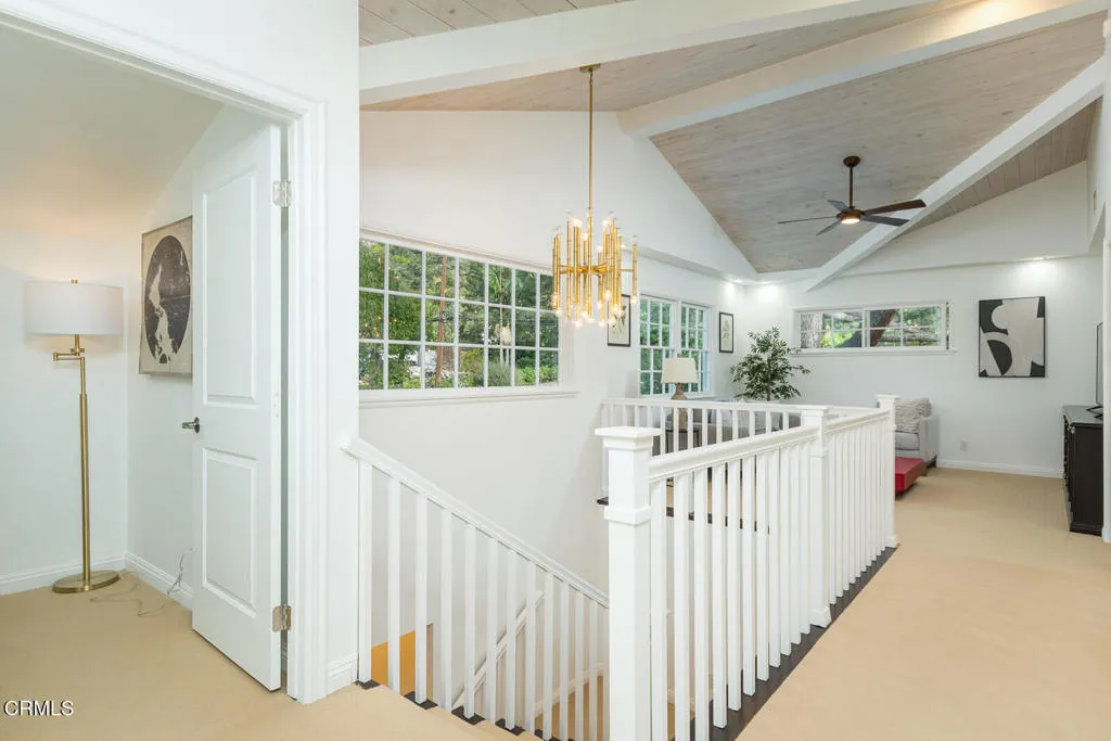2042 Los Amigos Street, La Canada Flintridge, California 91011 home-pic-46