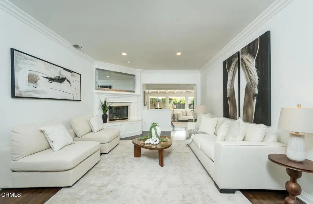 2042 Los Amigos Street, La Canada Flintridge, California 91011 home-pic-5
