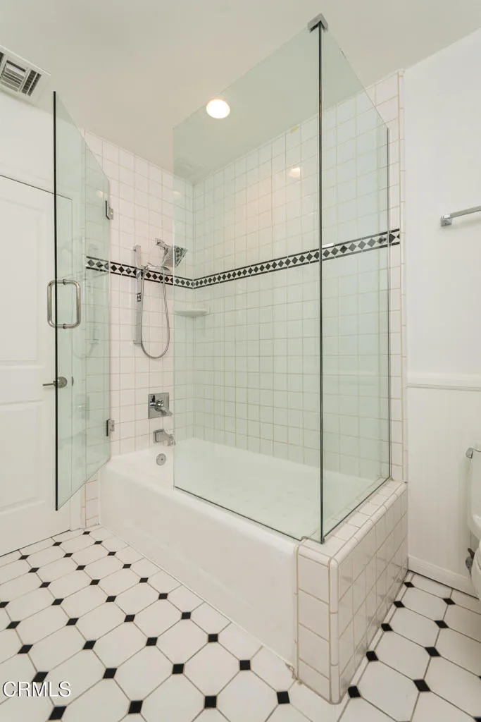 2042 Los Amigos Street, La Canada Flintridge, California 91011 home-pic-38