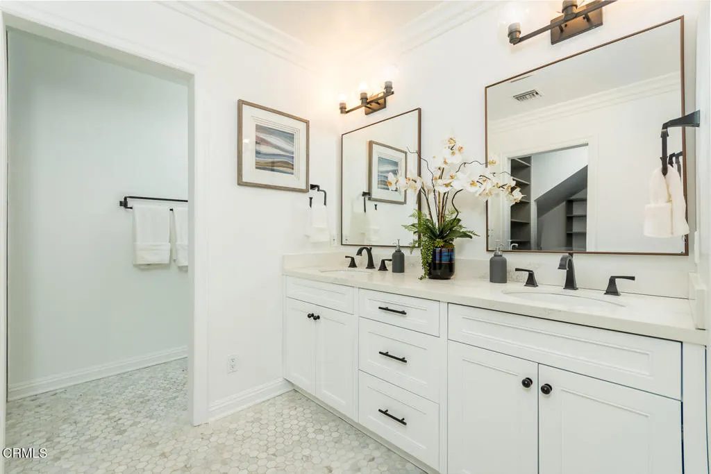 2042 Los Amigos Street, La Canada Flintridge, California 91011 home-pic-27