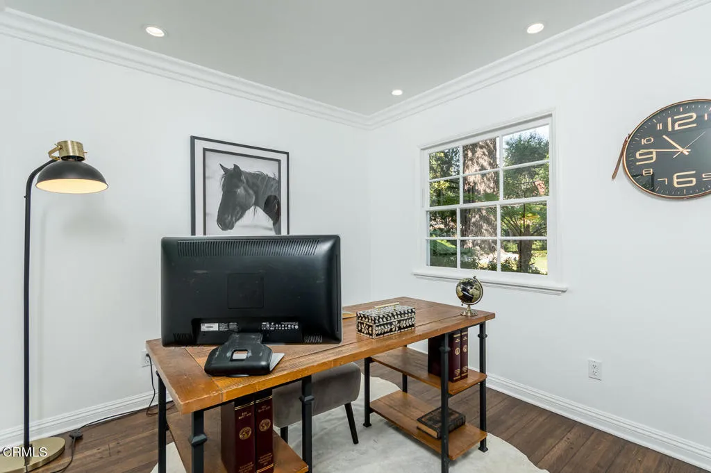 2042 Los Amigos Street, La Canada Flintridge, California 91011 home-pic-41