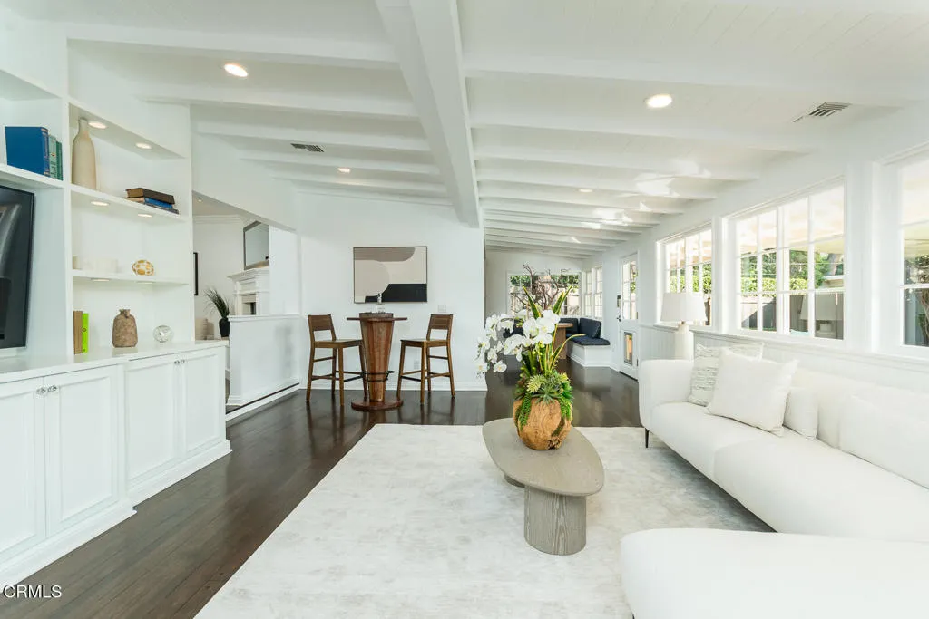 2042 Los Amigos Street, La Canada Flintridge, California 91011 home-pic-43
