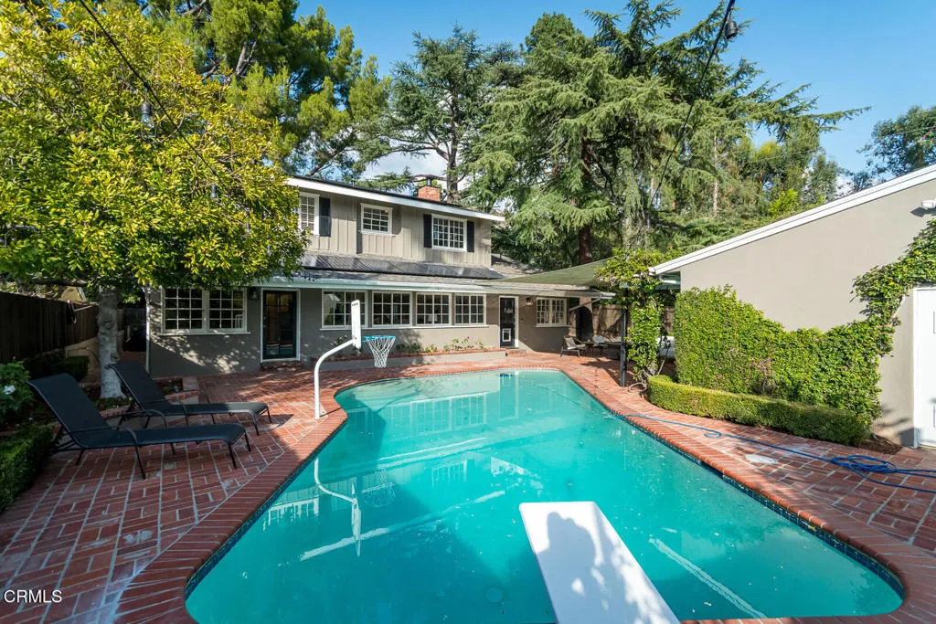 2042 Los Amigos Street, La Canada Flintridge, California 91011 home-pic-61
