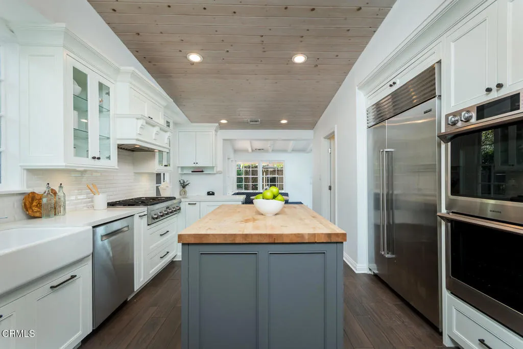 2042 Los Amigos Street, La Canada Flintridge, California 91011 home-pic-12