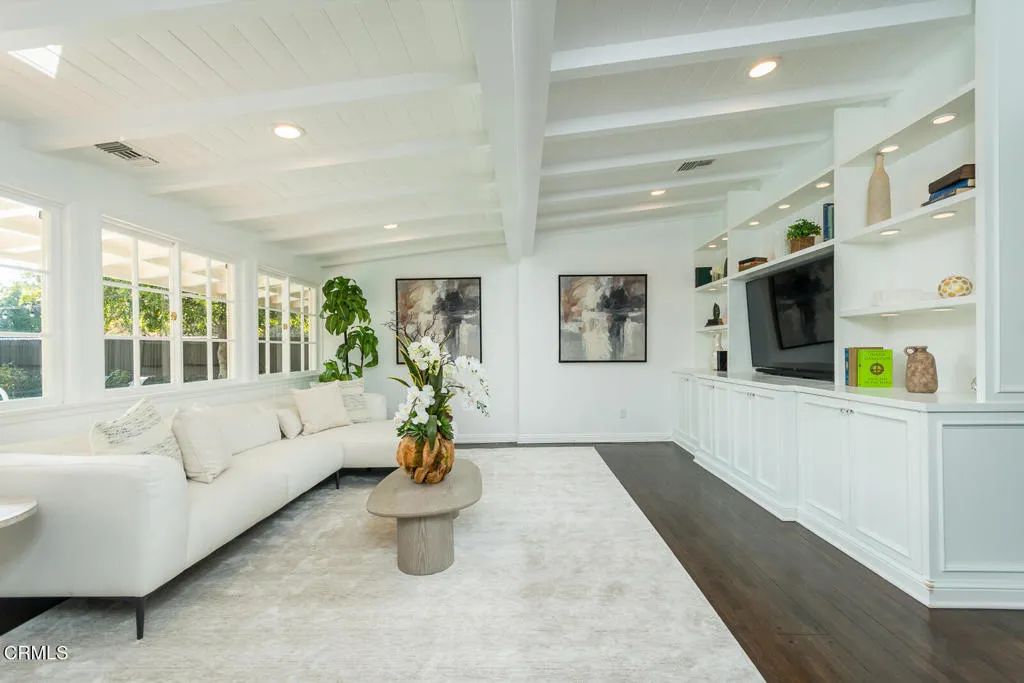 2042 Los Amigos Street, La Canada Flintridge, California 91011 home-pic-42