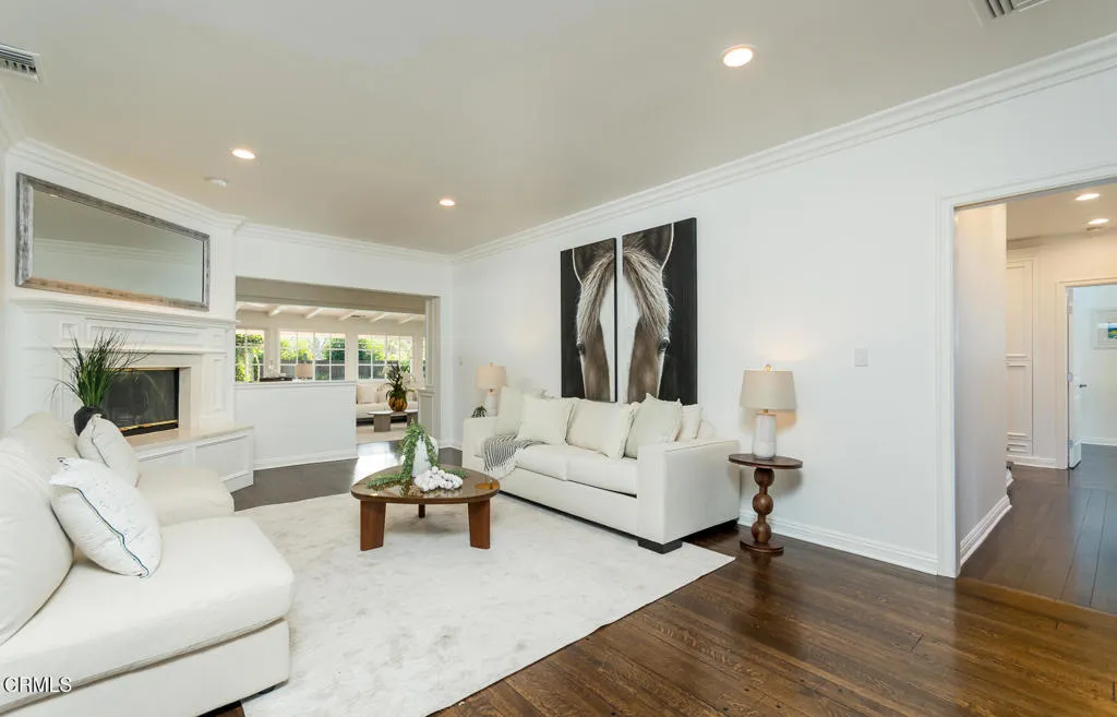2042 Los Amigos Street, La Canada Flintridge, California 91011 home-pic-8