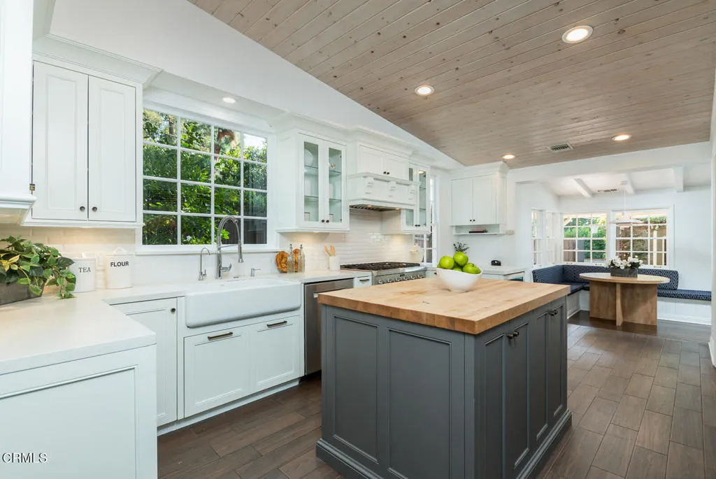 2042 Los Amigos Street, La Canada Flintridge, California 91011 home-pic-11