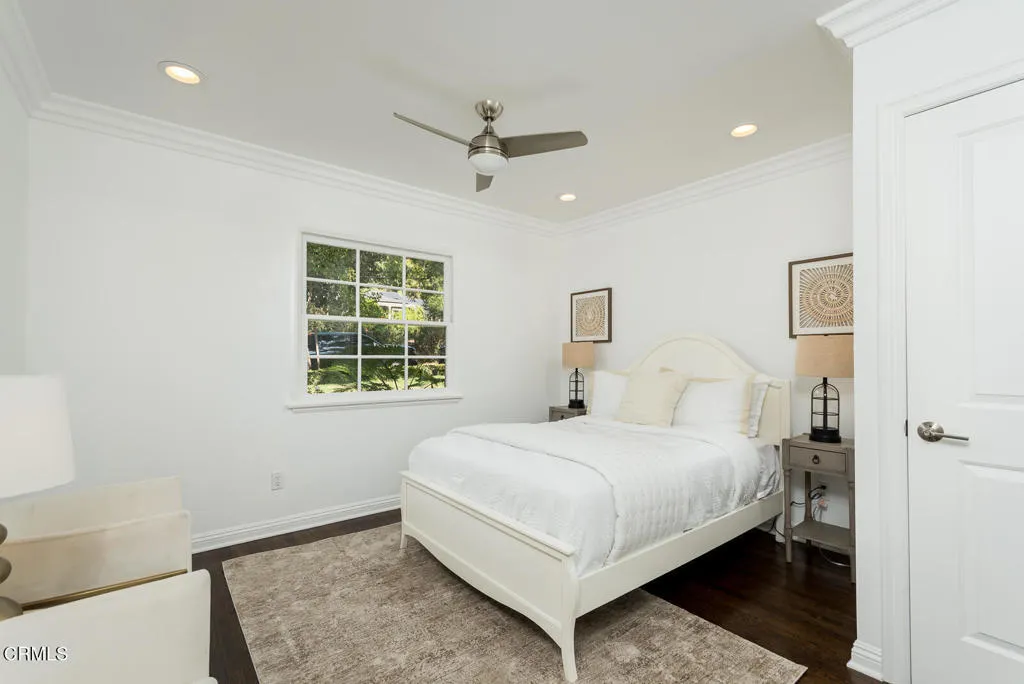 2042 Los Amigos Street, La Canada Flintridge, California 91011 home-pic-37