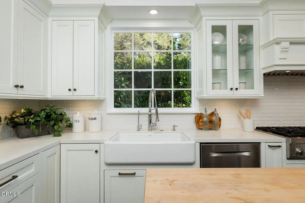 2042 Los Amigos Street, La Canada Flintridge, California 91011 home-pic-14