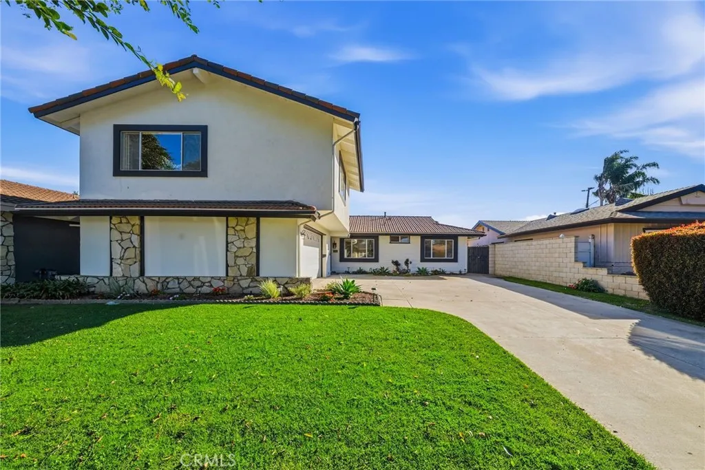 5032 Galway, Huntington Beach, California 92649 home-pic-2