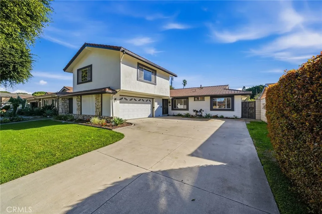 5032 Galway, Huntington Beach, California 92649 home-pic-1