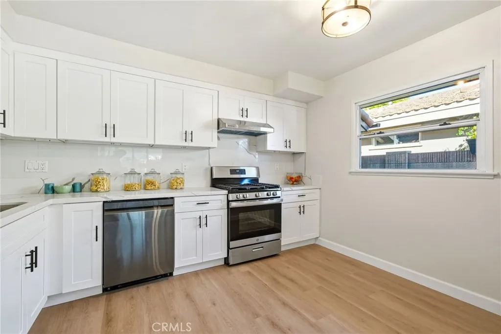 5032 Galway, Huntington Beach, California 92649 home-pic-14