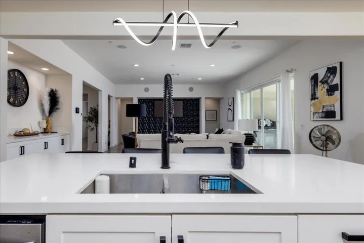 21-hdrephoto.com-81797-via-san-clemente-