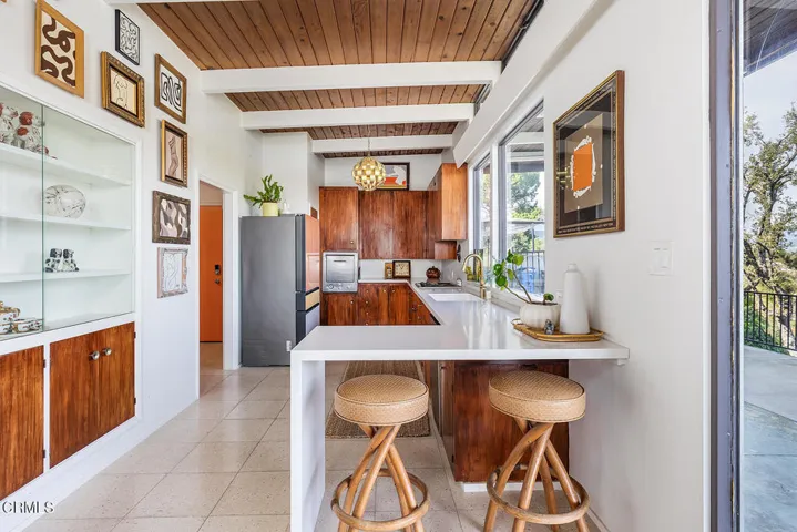 877 Hillcrest Dr 035-mls