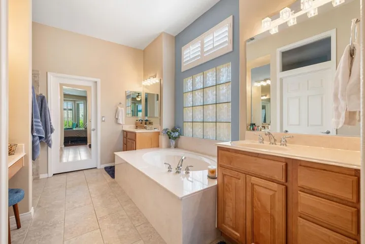 47-web-or-mls-8M4A1178