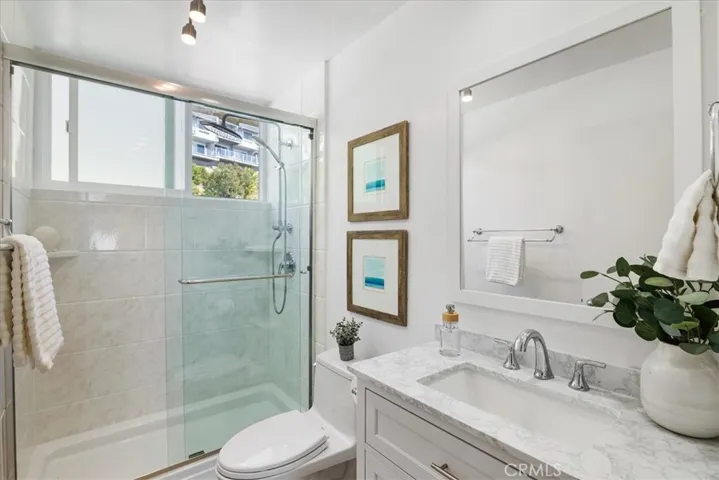 Beautiful guest bathroom