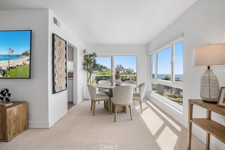 Views of ocean and hills makes it feel like you are in Hawaii