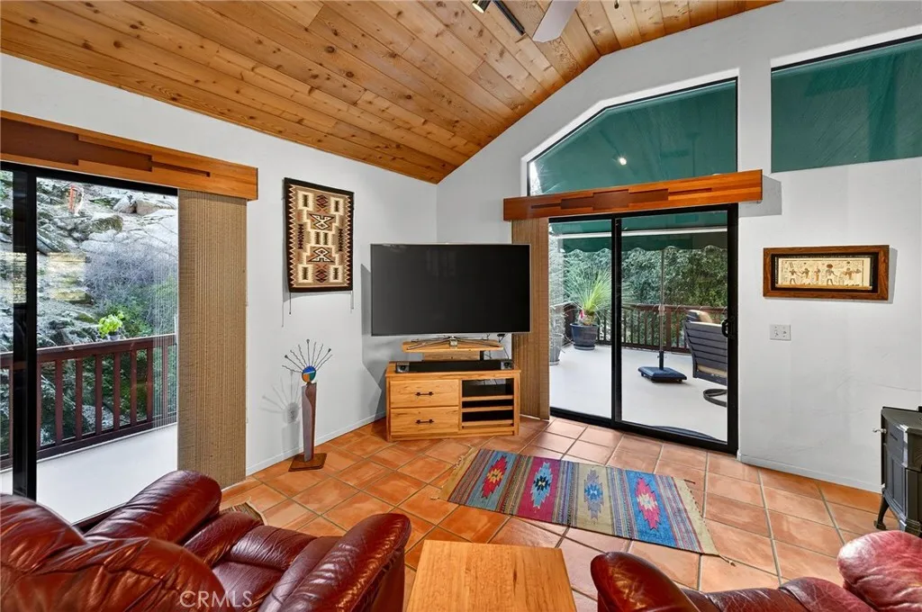 42180 Avery Canyon, Hemet, California 92544 home-pic-36