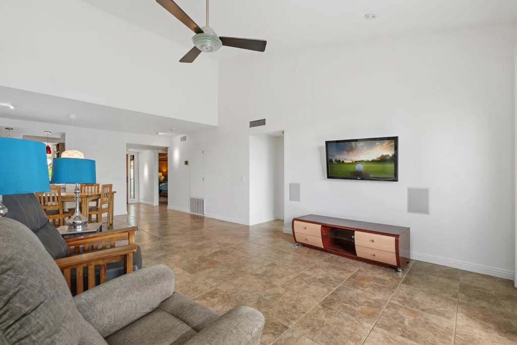 1861 Paseo Pelota, Palm Springs, California 92262 home-pic-10