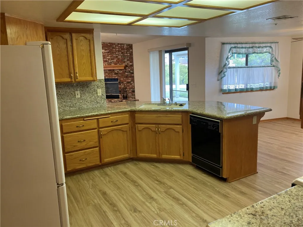 12563 Sarsi Court, Apple Valley, California 92308 home-pic-26