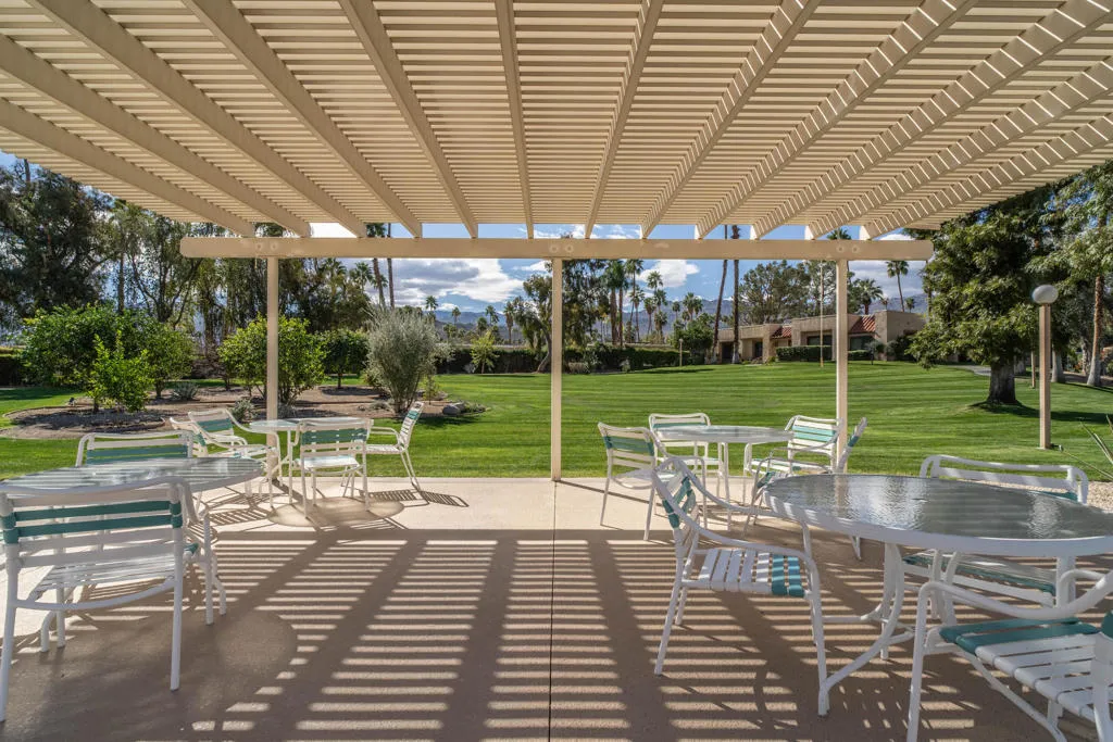 73721 Desert Vista Court, Palm Desert, California 92260 home-pic-37