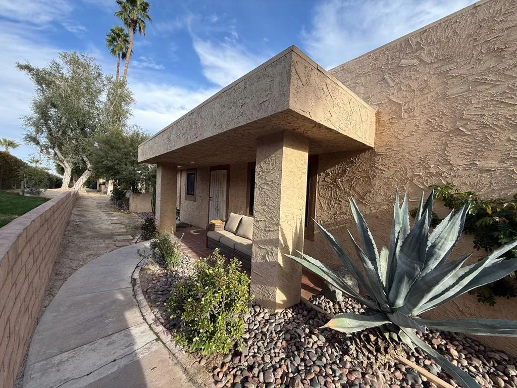 73721 Desert Vista Court, Palm Desert, California 92260 home-pic-1