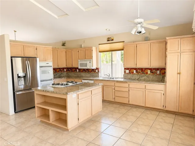40465 Via Camposeco, Murrieta, California 92562