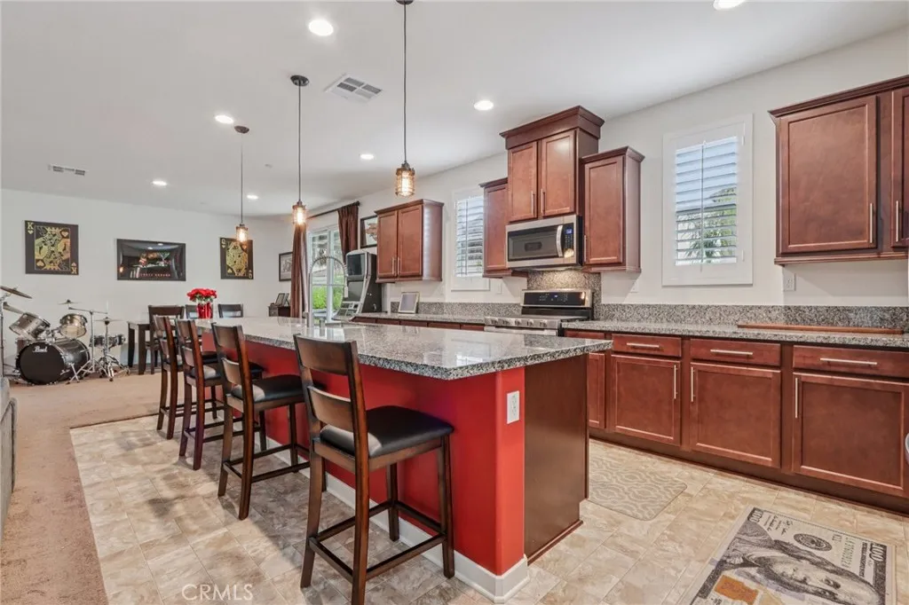 29118 Carrotwood, Lake Elsinore, California 92530 home-pic-6