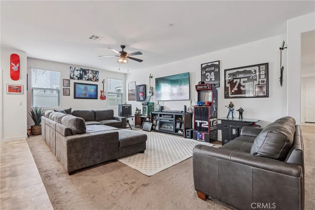 29118 Carrotwood, Lake Elsinore, California 92530 home-pic-4