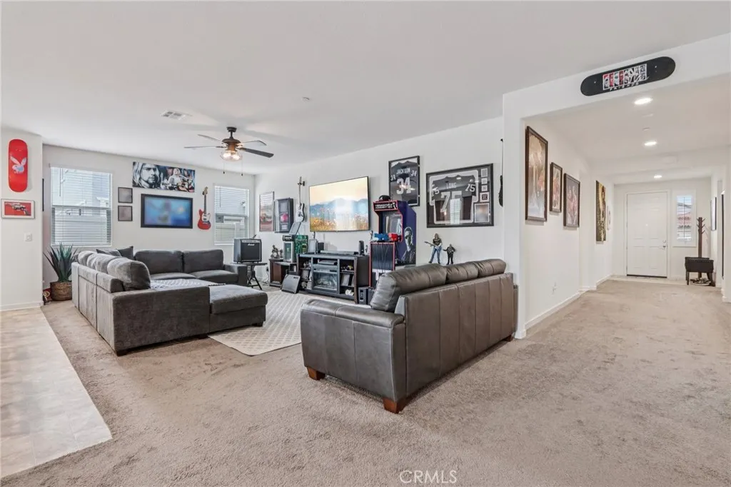 29118 Carrotwood, Lake Elsinore, California 92530 home-pic-3