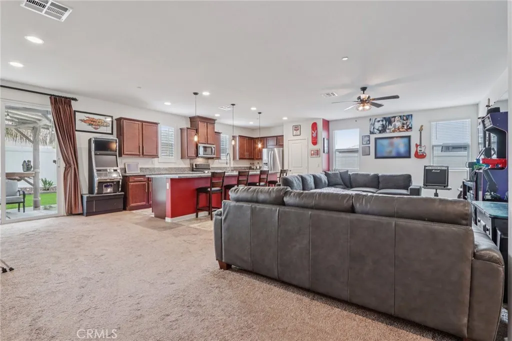 29118 Carrotwood, Lake Elsinore, California 92530 home-pic-2