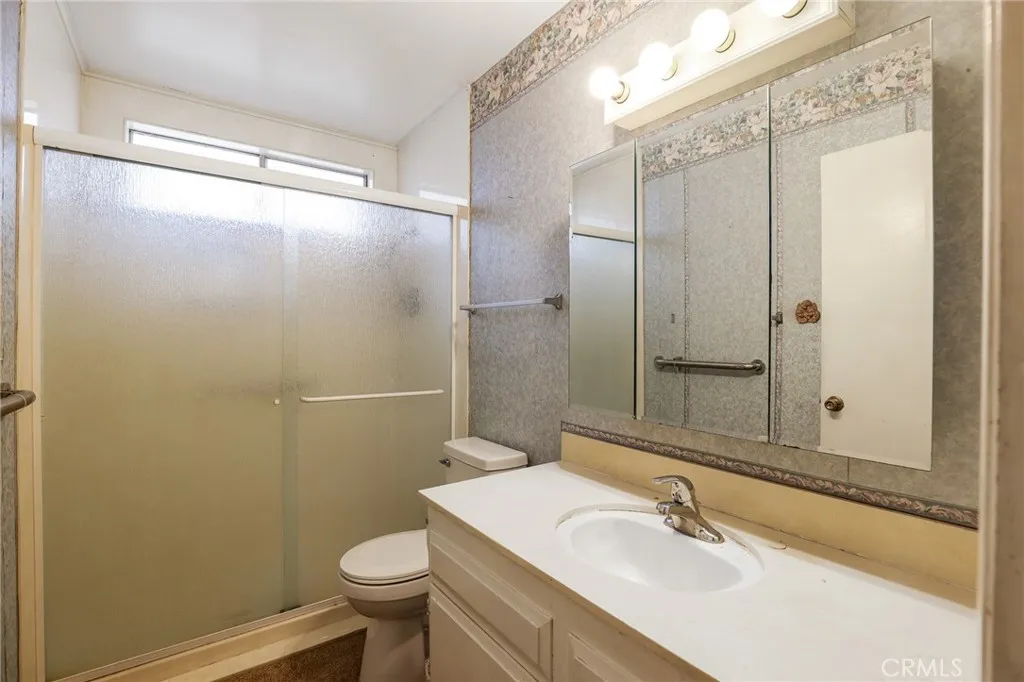 13202 Carolyn, Cerritos, California 90703 home-pic-19