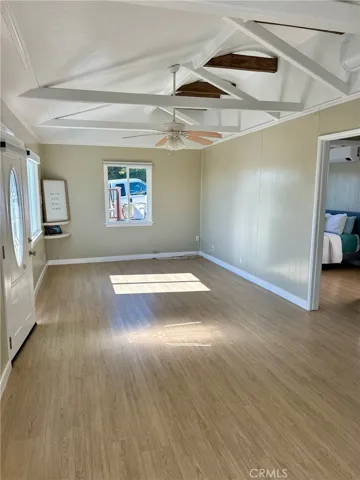 Spacious living room