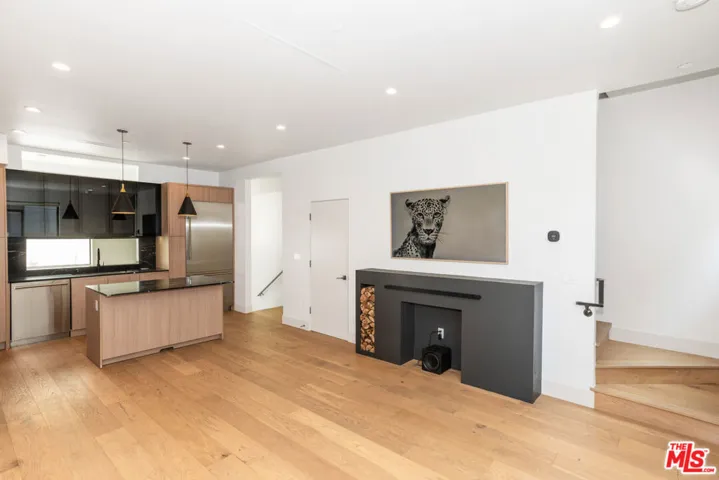 1144 N Detroit Street 7, West Hollywood, California 90046