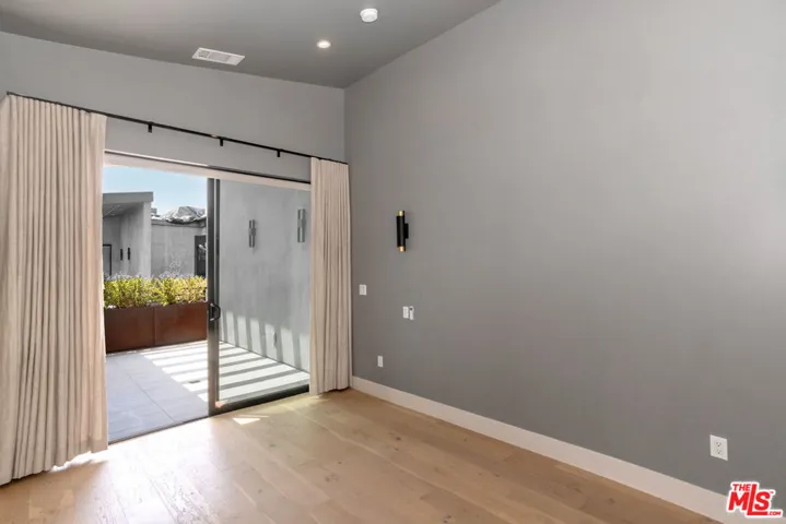 1144 N Detroit Street 7, West Hollywood, California 90046