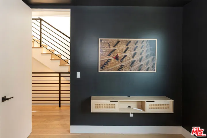1144 N Detroit Street 7, West Hollywood, California 90046