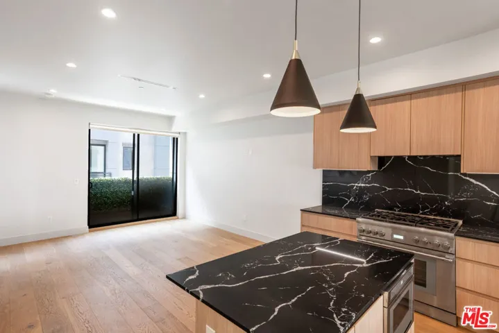 1144 N Detroit Street 7, West Hollywood, California 90046
