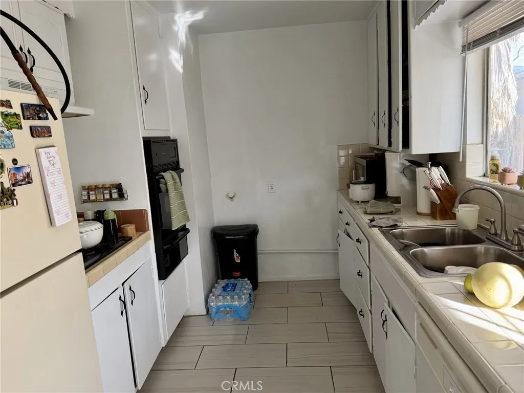 25225 Fisher Street, San Bernardino, California 92404 home-pic-6