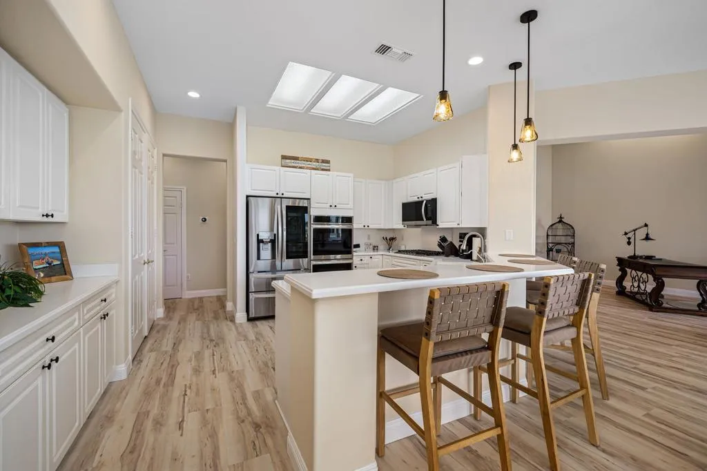 39303 Gleneagles Circle, Palm Desert, California 92211 home-pic-33
