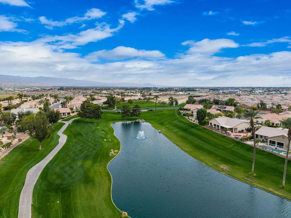 39303 Gleneagles Circle, Palm Desert, California 92211 home-pic-46